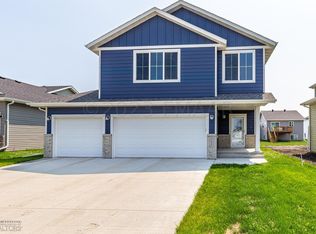 7888 Lost River Rd, Horace, ND 58047