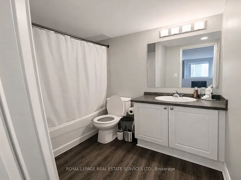 4450 Fairview St #406 — Photo 5