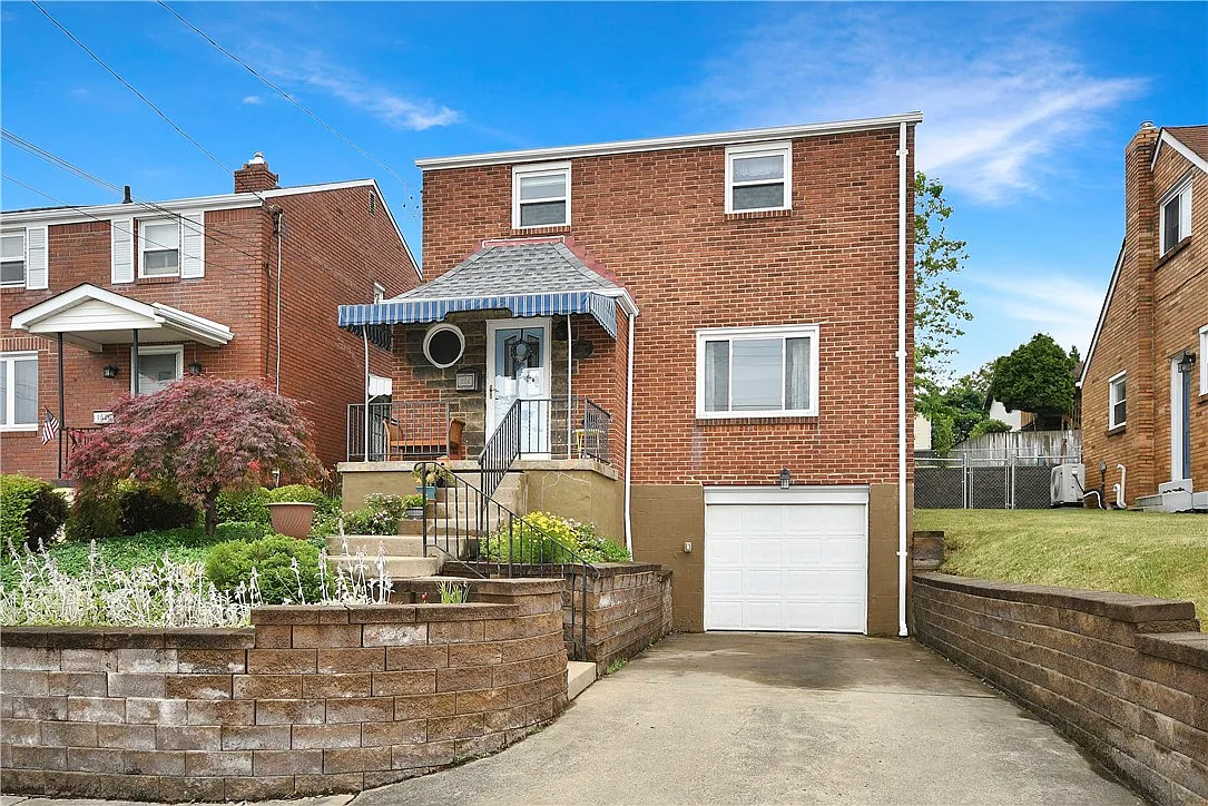 1524 Trinity St photo 1