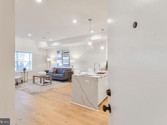 3rd image of 1722 W Virginia Ave NE APT 1