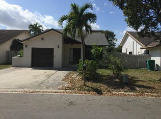5607 SW 98th Way, Fort Lauderdale, FL 33328