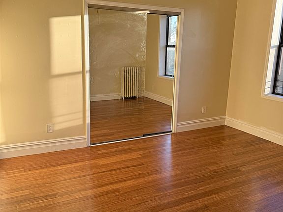 4th image of 22 73rd St APT 16