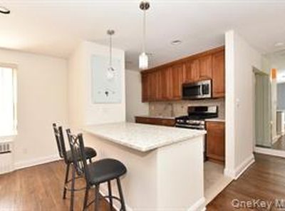 30 Stoner Avenue #2R, Great Neck, NY, 11021