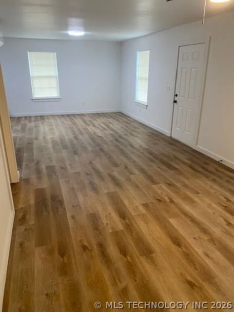 2 bed, 1.0 bath, 12288 sqft, $1,100 — Photo 3