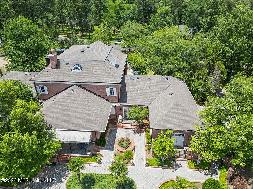 85th image of 147 Chantilly Dr