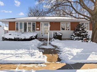 1805 McGowan Blvd, Marion, IA 52302