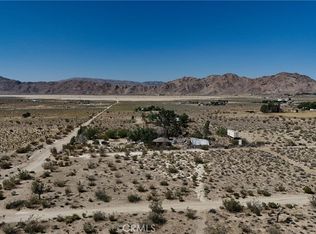 9821 Ivanhoe Rd, Lucerne Valley, CA 92356
