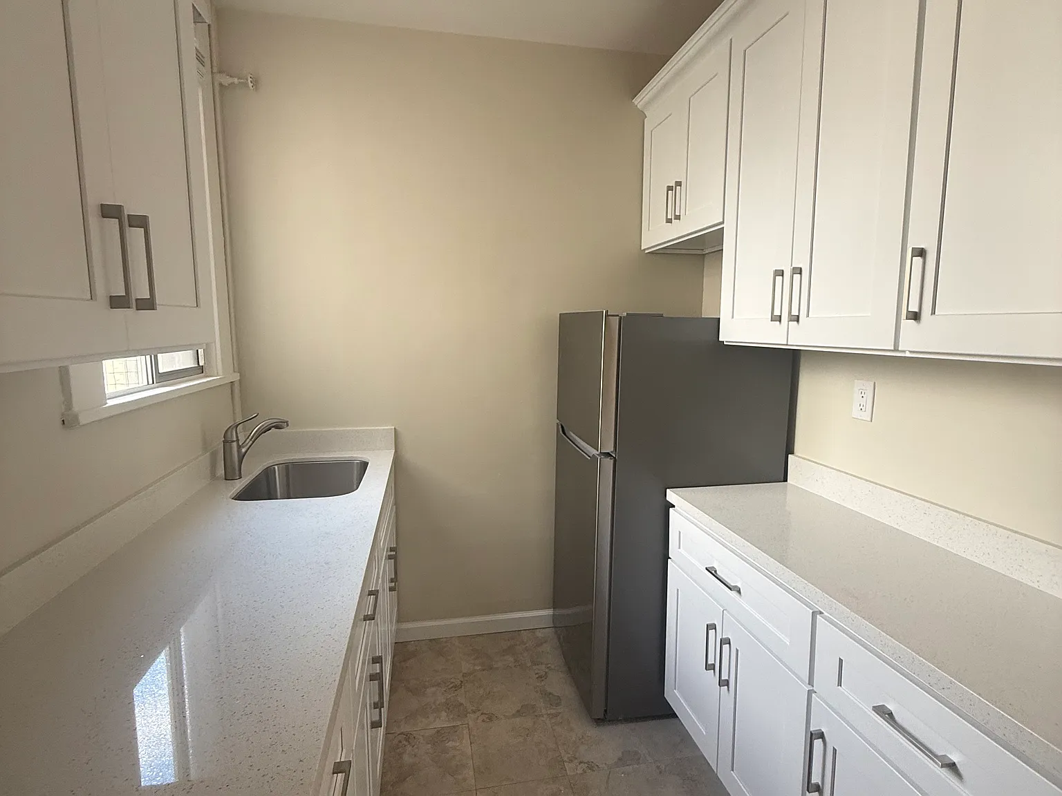 1 bed, 700 sqft, $3,400 — Photo 3