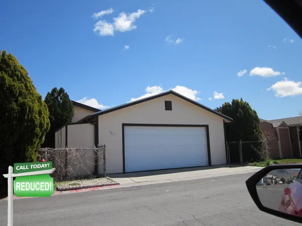 125 Farmington Way, Fernley, NV 89408