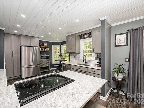 5th image of 111 Lawson Ct