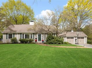 22 Thomas St, Barrington, RI 02806