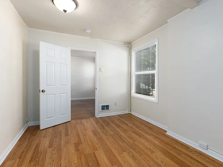 Parkside Apartments in Capitol Hill — Photo 14