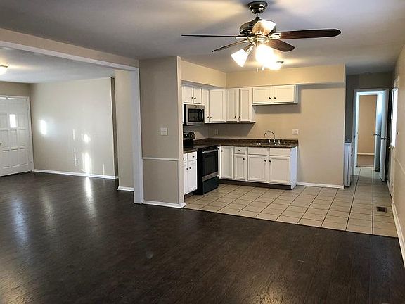 4th image of 2445 N Saturn Dr