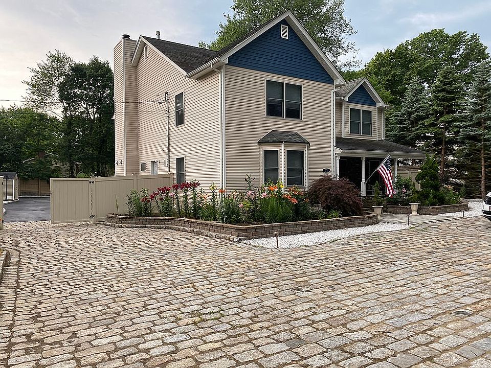 1st image of 19 Westview Ave