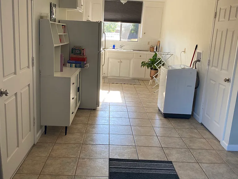 1818 Halterman Ave — Photo 4
