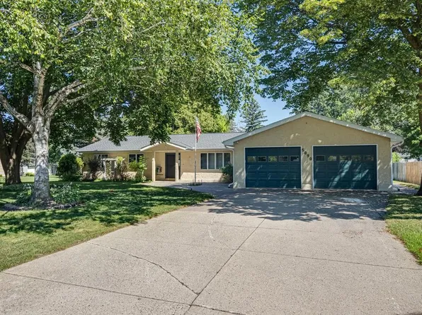 5890 Henry St, Maple Plain, MN 55359