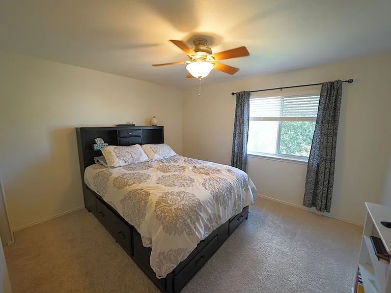 136 Earhart Ln — Photo 43