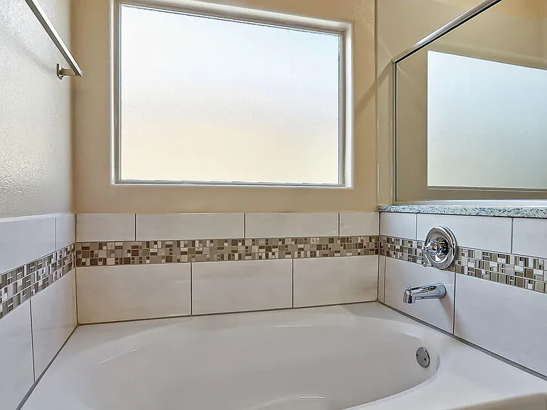 3921 Desert Dunes Dr — Photo 26