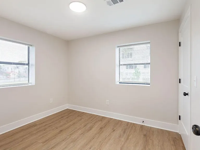 396 Linden Ave NE #105 — Photo 13