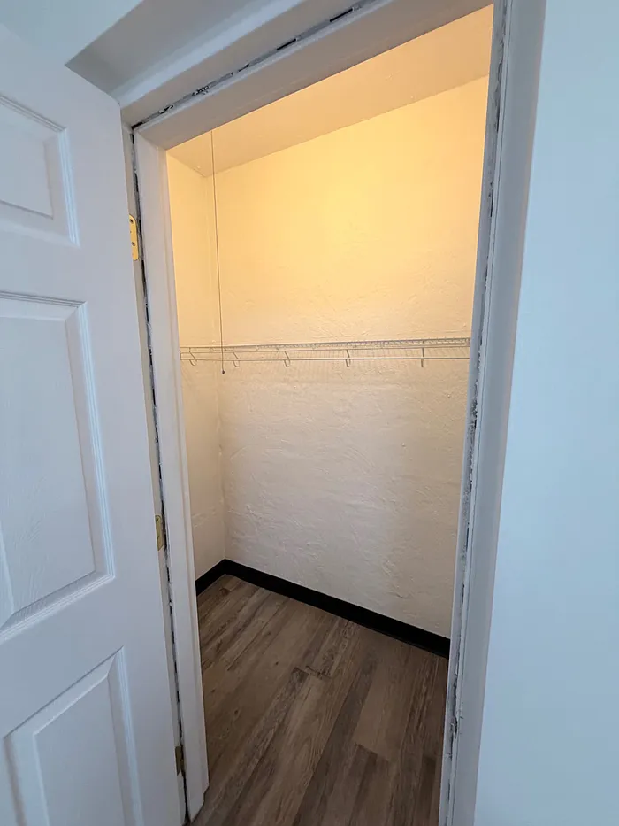 1 bed, 1.0 bath, $1,100 — Photo 3