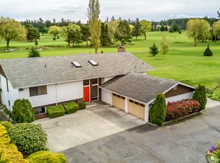 2258 Fairway Ln, Oak Harbor, WA 98277