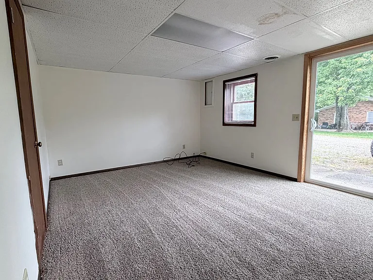 2938 N Smith Pike — Photo 7