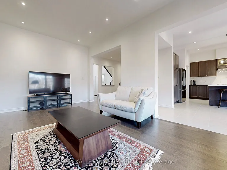 56 Charles White Ct — Photo 4