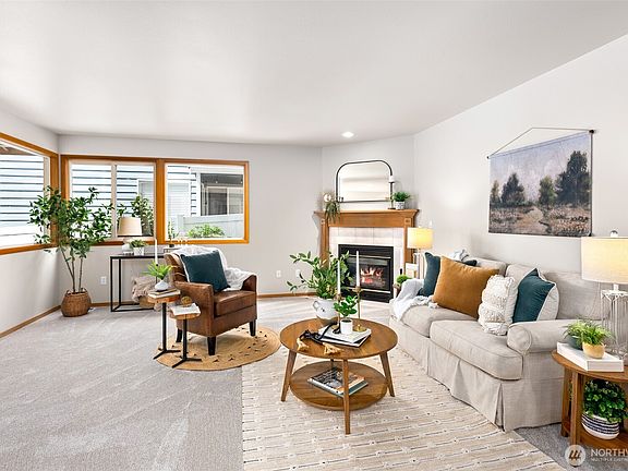 3rd image of 14811 1st Avenue NE