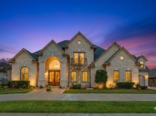 203 Arrowhead Dr, Lake Jackson, TX 77566