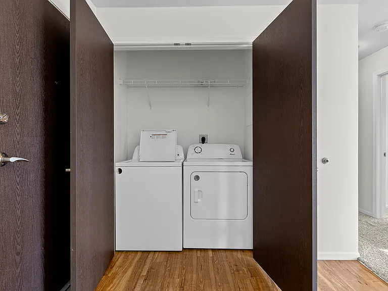 Highlands Ridge Apartments Laundry