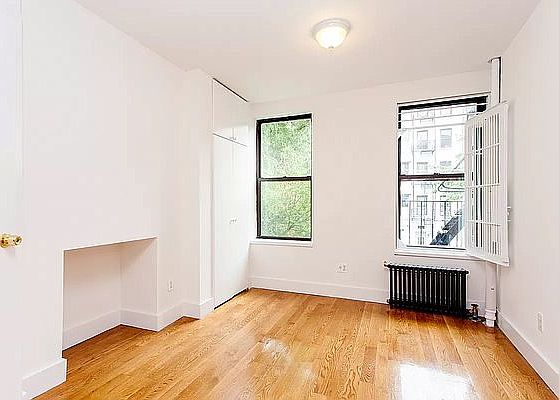 3rd image of 209 E 4th St APT 11