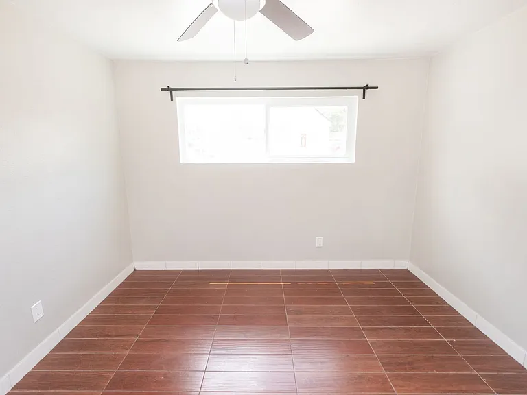 3532-3542 Bancroft Dr — Photo 32