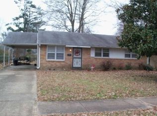 604 N Roselawn Dr, West Memphis, AR 72301
