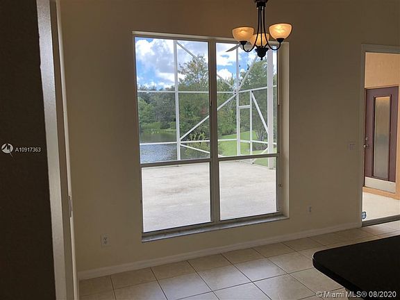 3rd image of 3351 SW Islesworth Cir #0