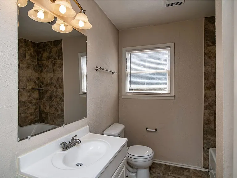 1604 Weiler Blvd — Photo 13