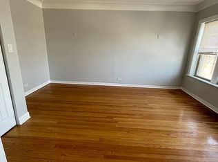 1621 W Lunt Ave, Chicago, IL 60626