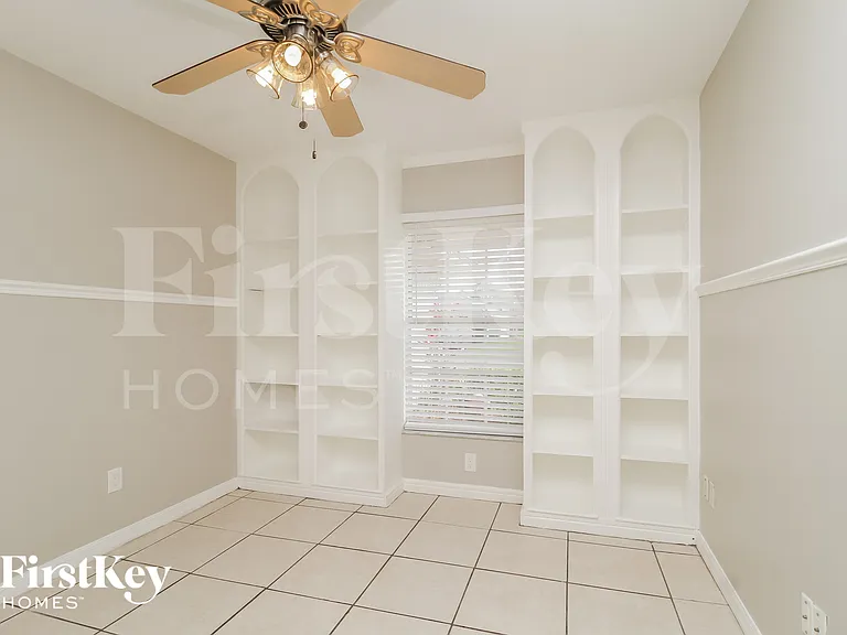 372 Fairgreen Pl — Photo 11