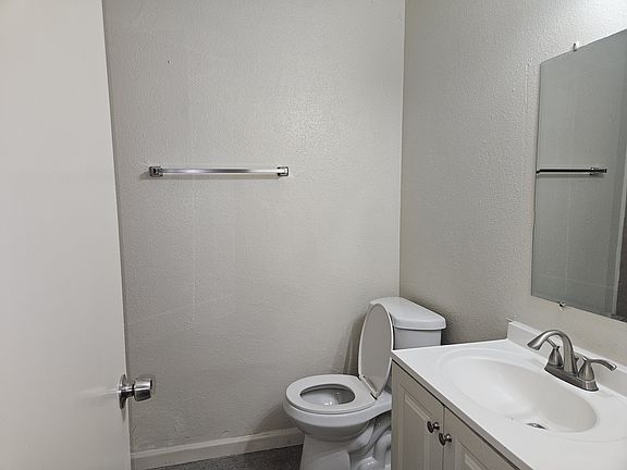 4th image of 2719 E Hammond Ave APT 101