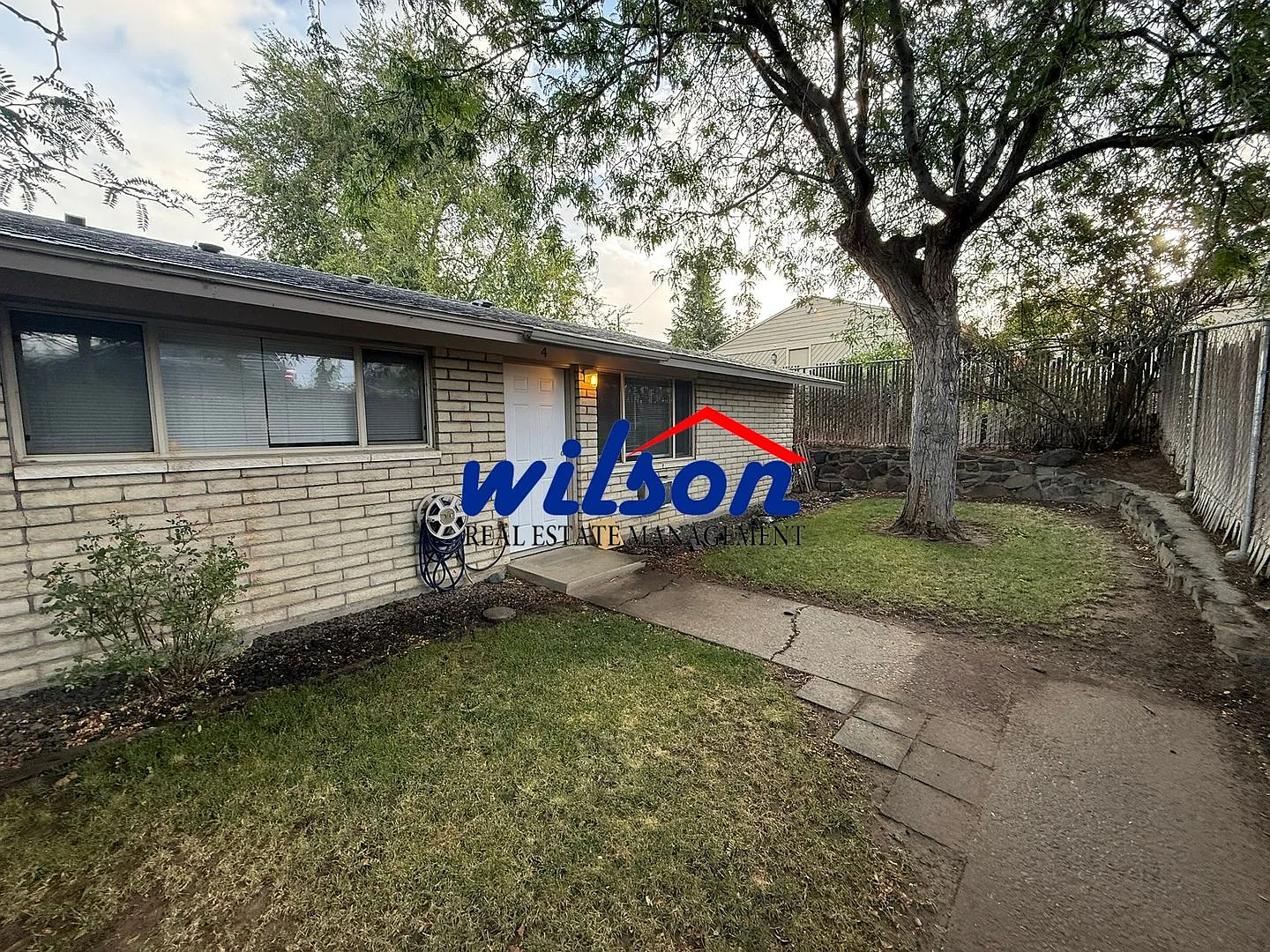 1009 S. 41st Ave — Photo 1
