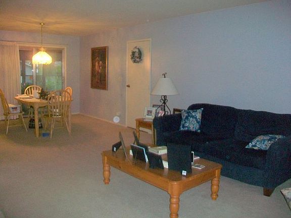 4th image of 15028 Hale Dr