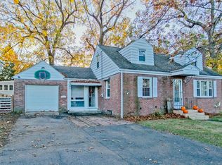 78 Lyman St, South Hadley, MA 01075