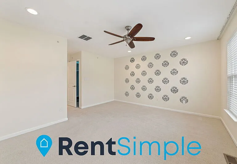 15375 Rosemont Manor Dr — Photo 28