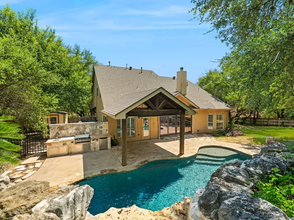 8255 Colonial Woods, Boerne, TX 78015