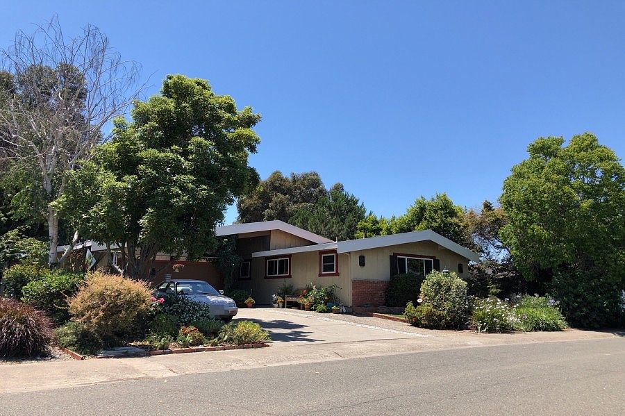 2nd image of 1237 Del Mar Ave