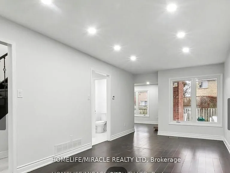 204 Delaney Dr #UPPER — Photo 15