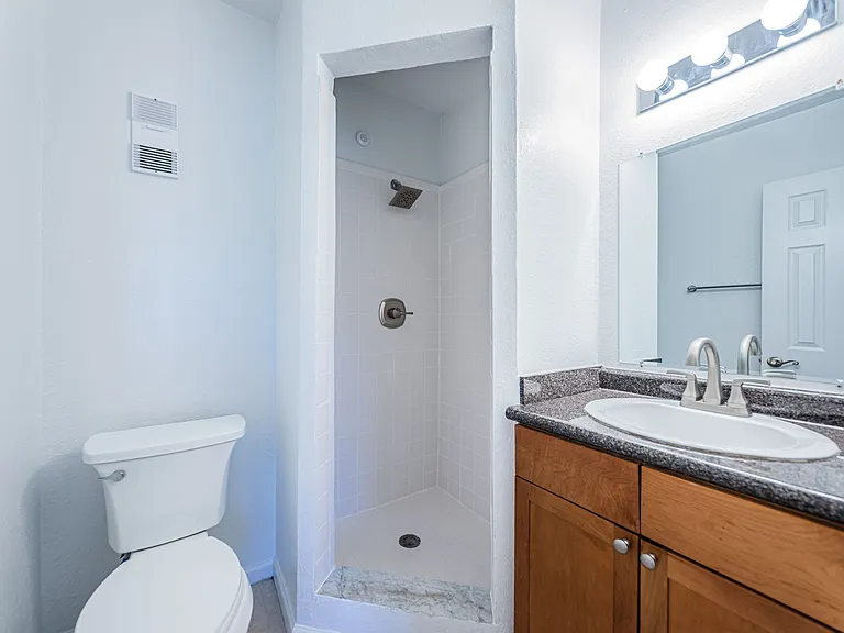 251 Pompano Dr SE #D — Photo 19