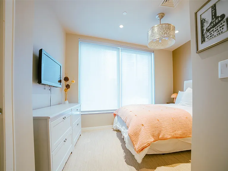 200 Congress Ave #11C — Photo 9