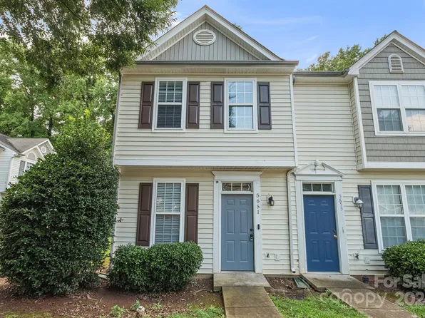5651 Seths Dr, Charlotte, NC 28269