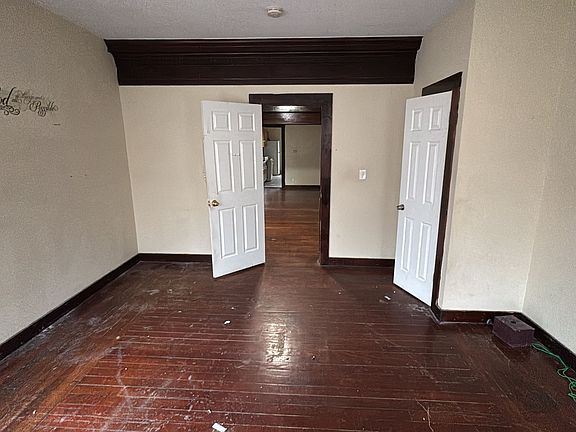 3rd image of 726 Elm St #A1