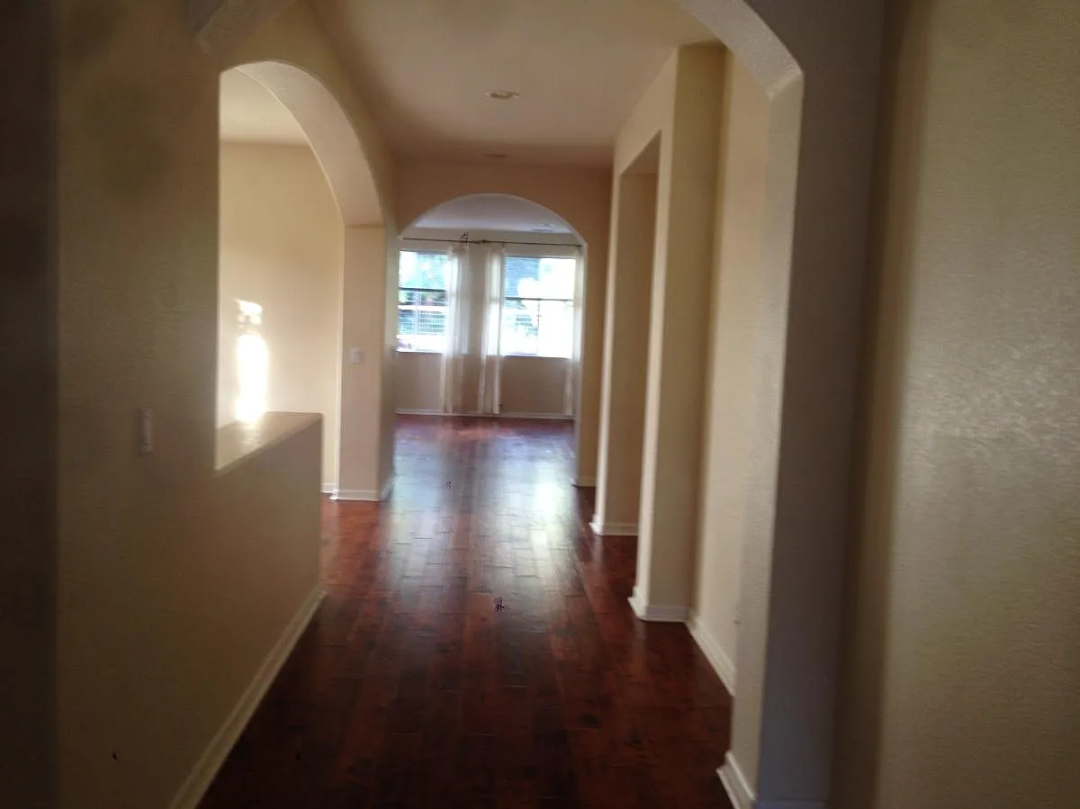 Building Photo - 5005 Beach Wood Dr